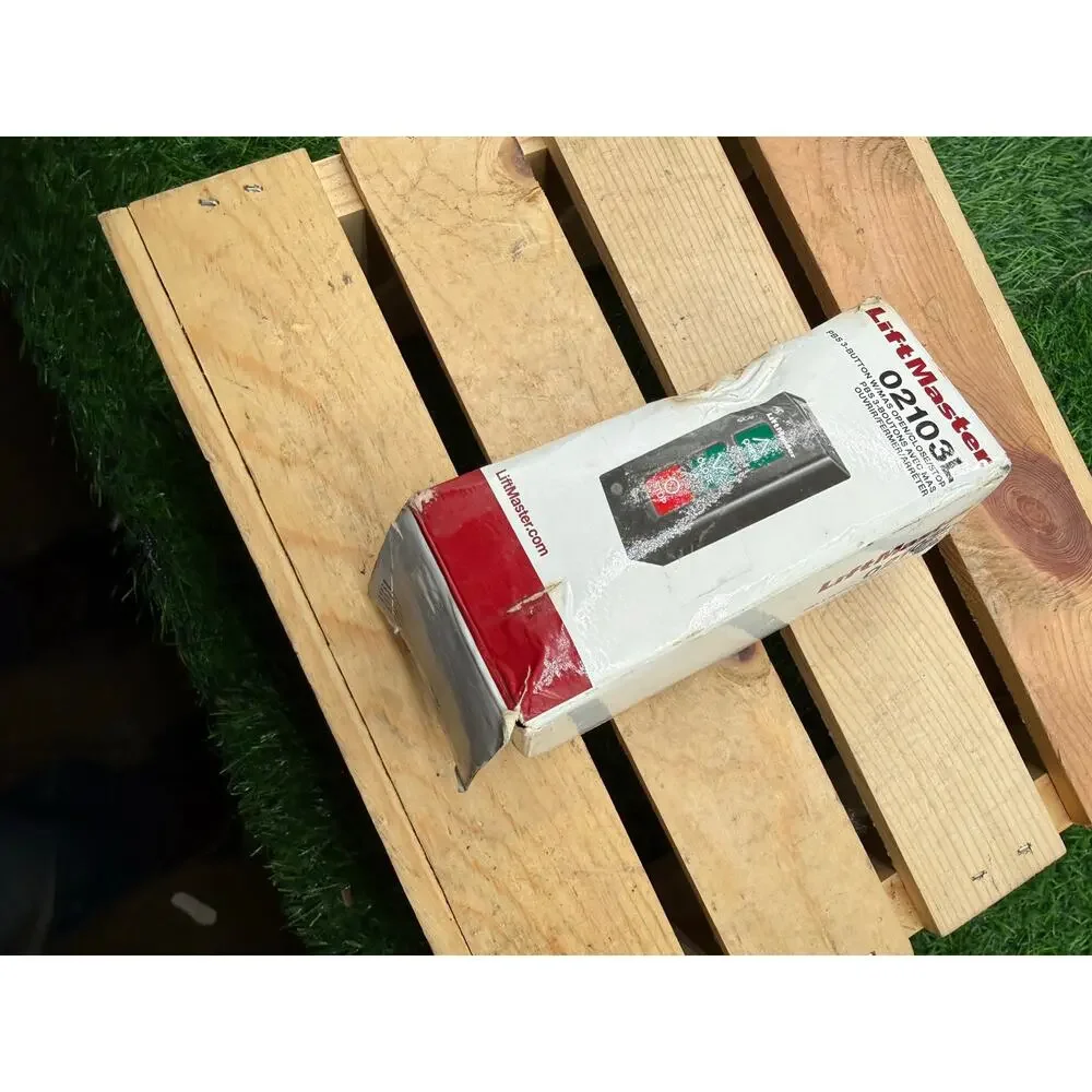 LiftMaster 02103 3-Button Indoor Surface Mount – No MAS, New in Box